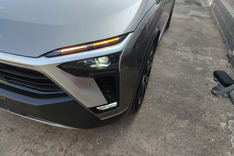 Used Nio ES8 2022 100kWh Signature Edition Seven-Seater Left Front Headlight