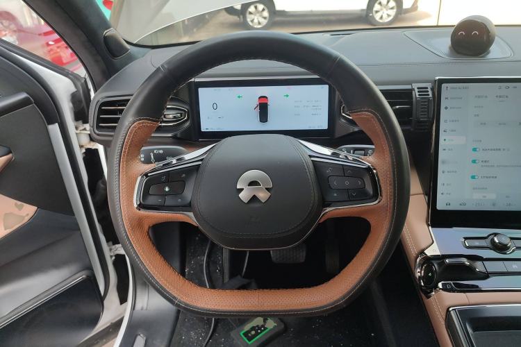 Used Nio ES8 2022 100kWh Signature Edition Seven-Seater Steering Wheel