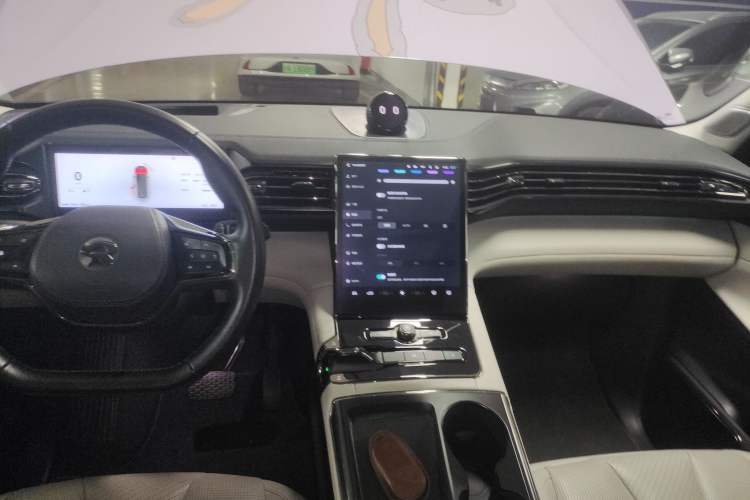 Used Nio ES8 2020 450 km Range 6-Seater Version Audio And AC Panel