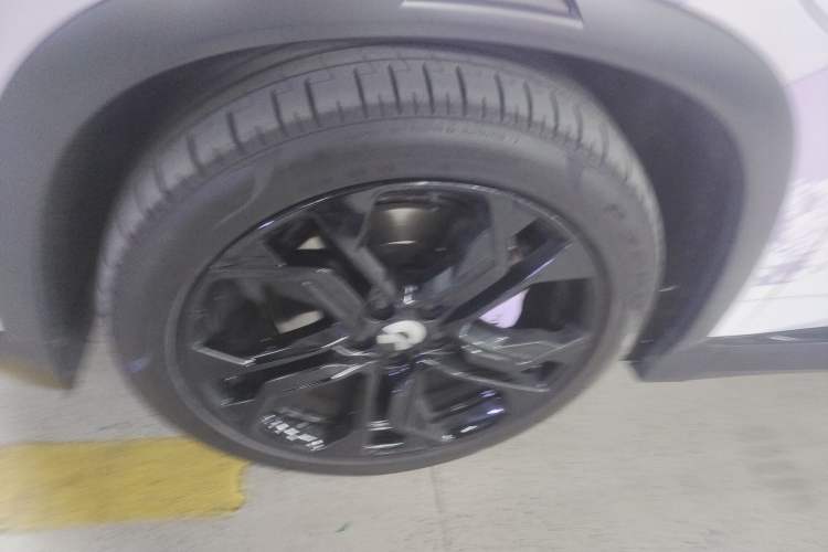 Used Nio ES8 2020 450 km Range 6-Seater Version Left Front Wheel Hub