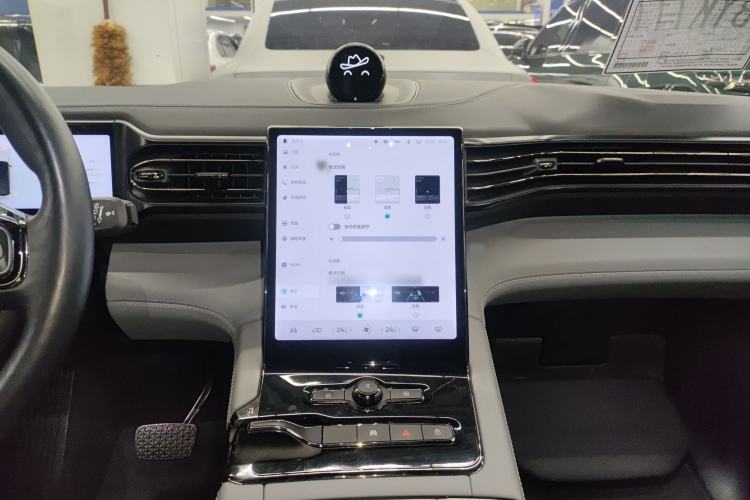 Used Nio ES8 2020 580 km Range Signature Edition Six-Seater Version Audio And AC Panel