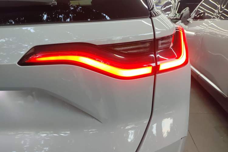 Used Nio ES8 2020 580 km Range Signature Edition Six-Seater Version Exterior 2