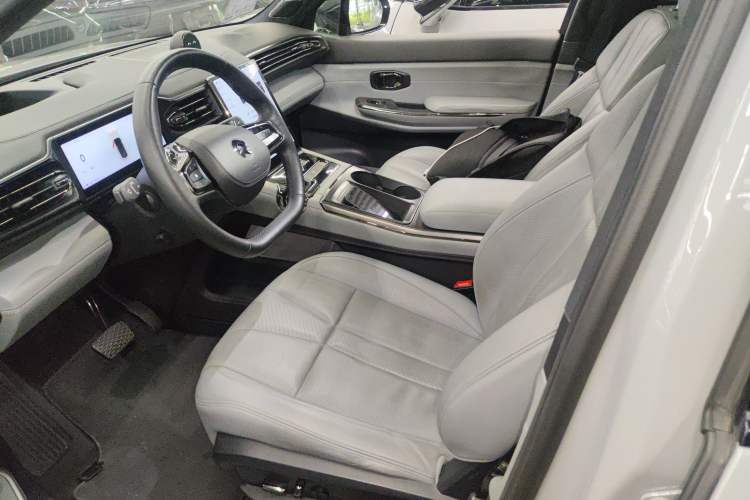 Used Nio ES8 2020 580 km Range Signature Edition Six-Seater Version Left Front Seat
