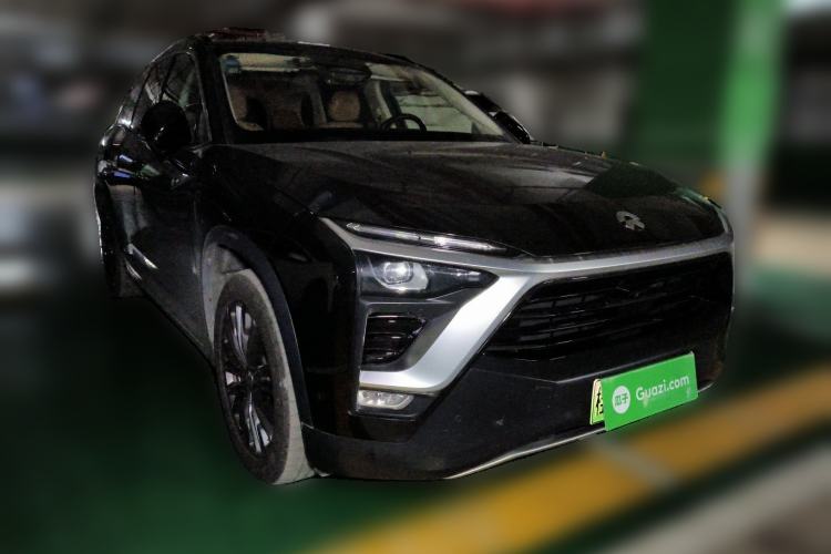 Used Nio ES8 2018 355 km Base Version 6-Seater Edition Front Right 45 Deg
