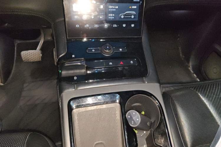 Used Nio ES8 2018 Founder Edition Gear Lever