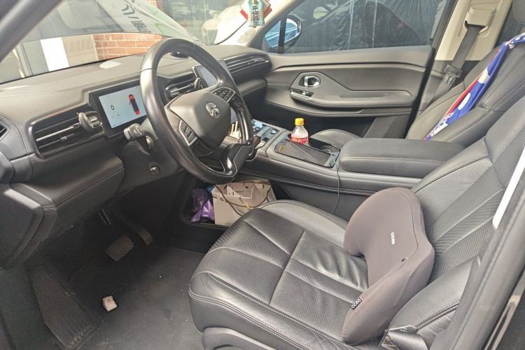 Used Nio ES8 2018 355 km Base Version 7-Seater Edition Left Front Seat