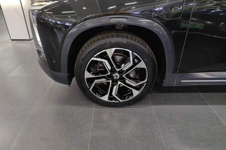 Used Nio ES8 2018 355 km Base Version 7-Seater Edition Left Front Wheel Hub