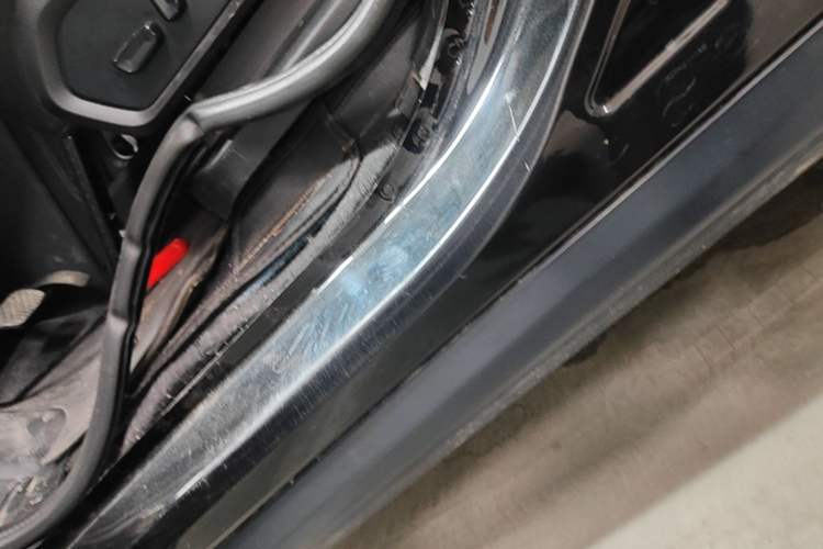 Used Nio ES8 2018 Founder Edition Left Side Sill