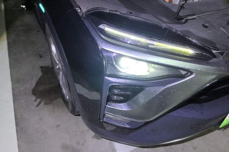 Used Nio ES8 2018 355 km Base Version 7-Seater Edition Right Front Headlight