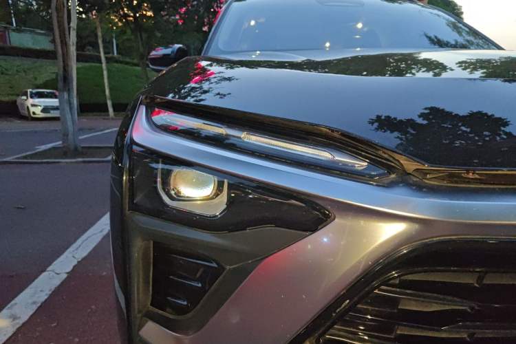 Used Nio ES8 2018 Founder Edition Right Front Headlight