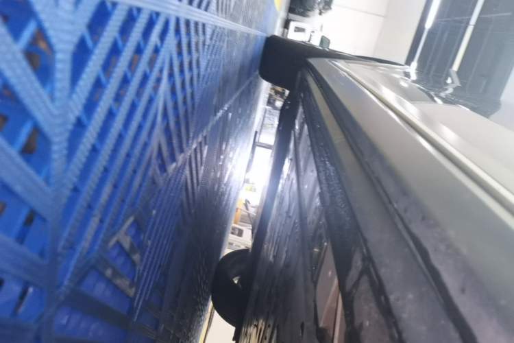 Used Nio ES8 2018 Founder Edition Right Side Sill