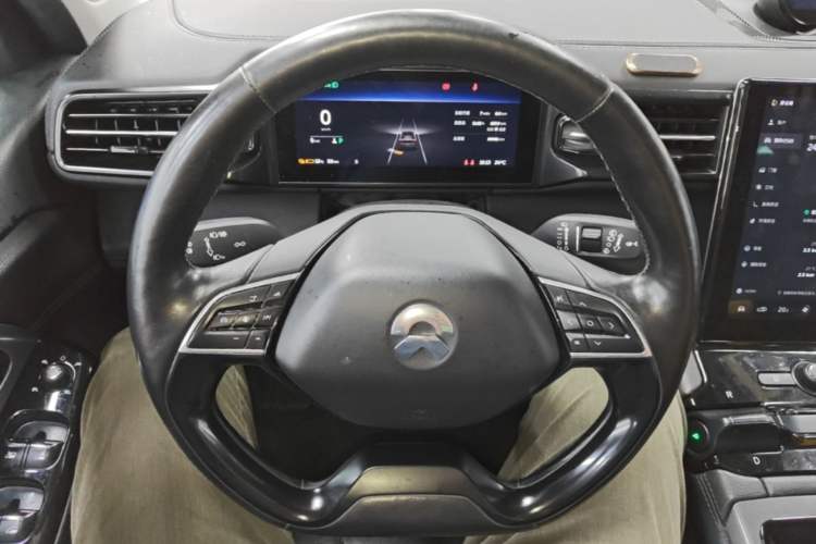 Used Nio ES8 2018 355 km Base Version 6-Seater Edition Steering Wheel