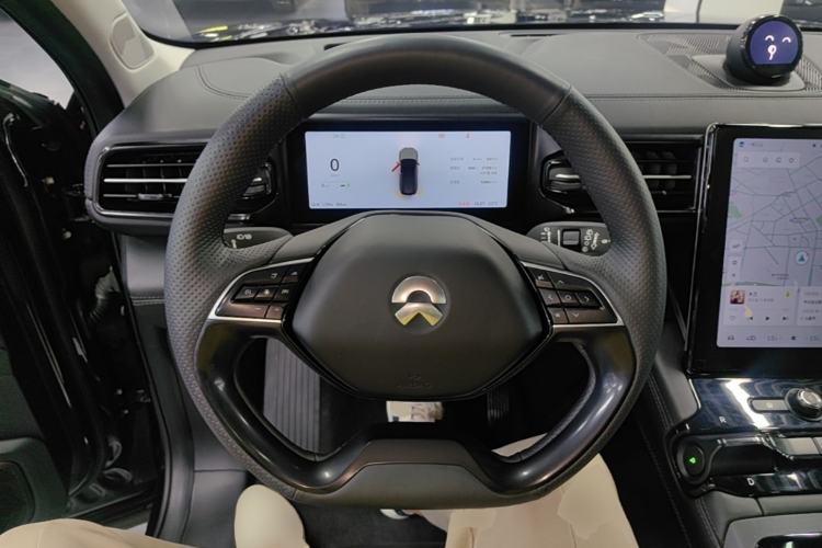 Used Nio ES8 2018 355 km Base Version 7-Seater Edition Steering Wheel