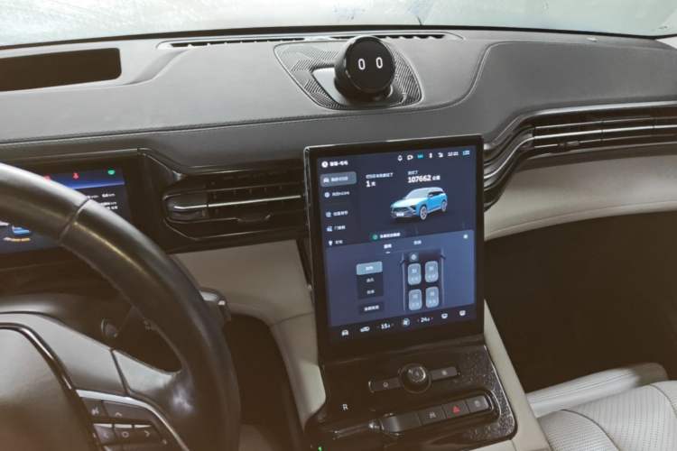 Used Nio ES8 2018 Founder Edition Audio And AC Panel