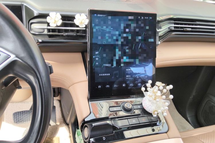Used Nio ES8 2018 Founder Edition Audio And AC Panel