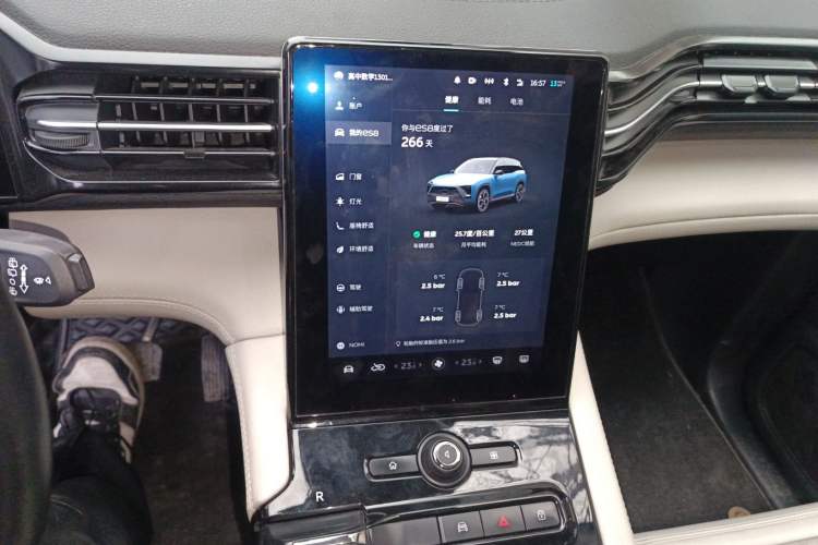 Used Nio ES8 2018 355 km Base Version 6-Seater Edition Audio And AC Panel