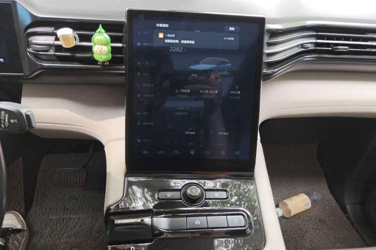 Used Nio ES8 2018 355 km Base Version 7-Seater Edition Audio And AC Panel