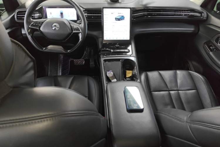 Used Nio ES8 2018 355 km Base Version 7-Seater Edition Center Console