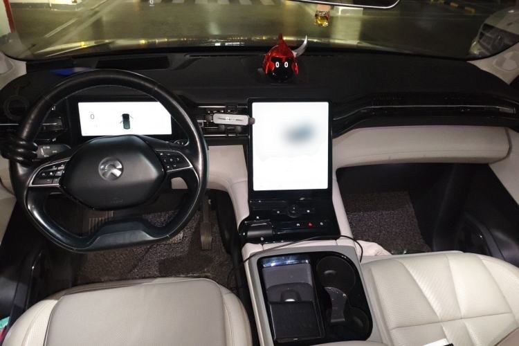 Used Nio ES8 2018 355 km Base Version 7-Seater Edition Center Console
