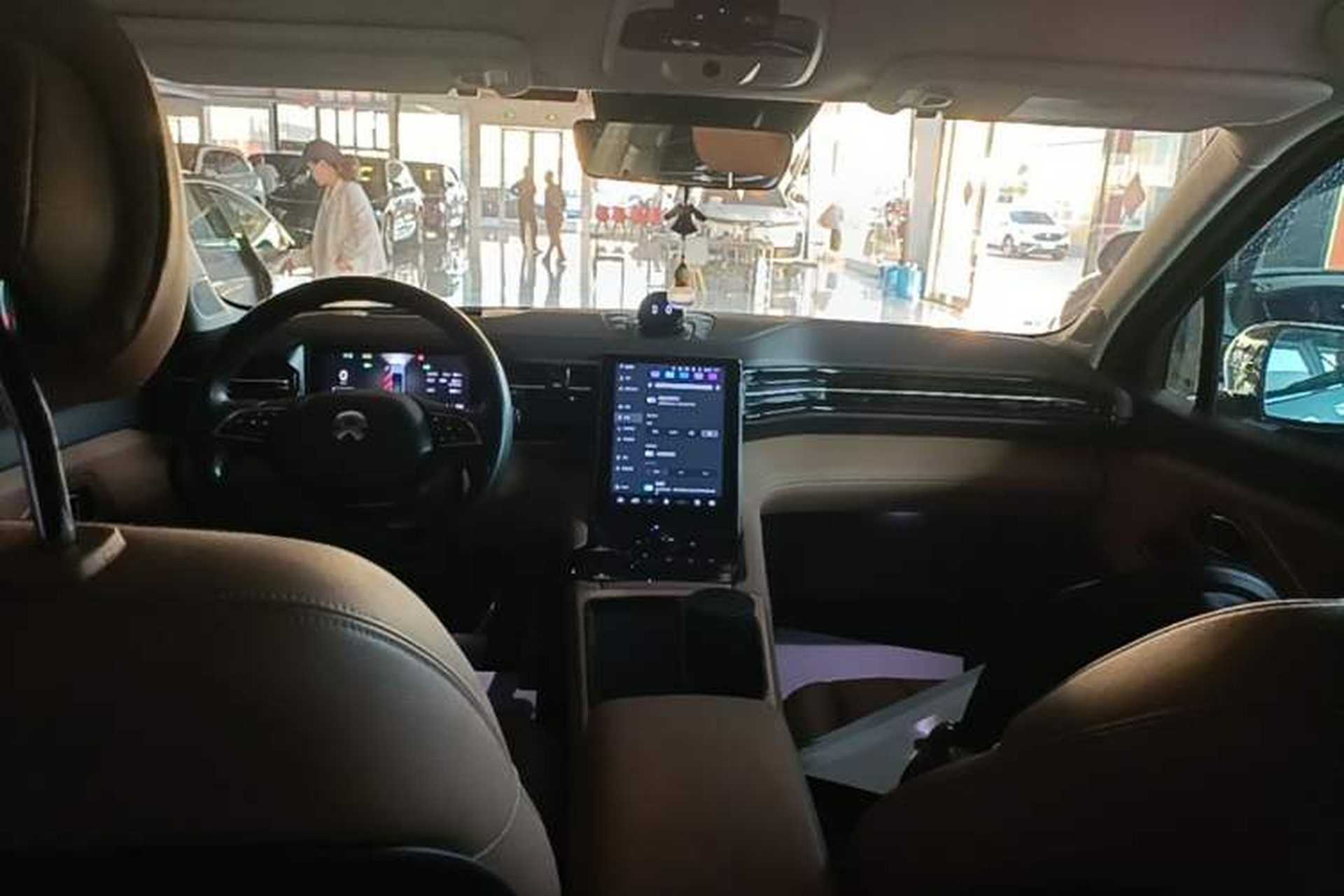 Used Nio ES8 2018 355 km Base Version 7-Seater Edition Center Console