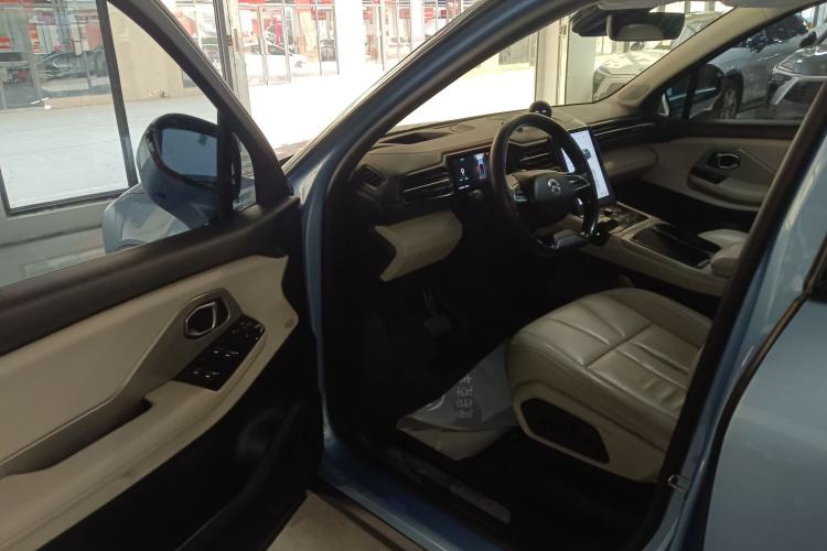 Used Nio ES8 2018 355 km Base Version 7-Seater Edition Driver Seat