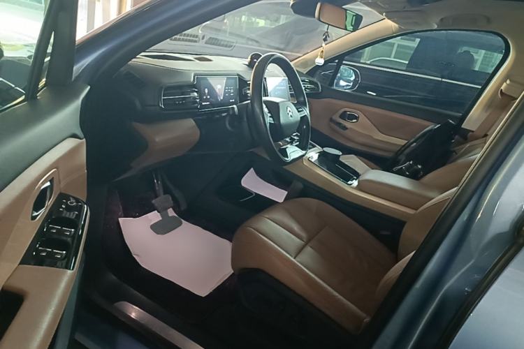 Used Nio ES8 2018 355 km Base Version 7-Seater Edition Driver Seat