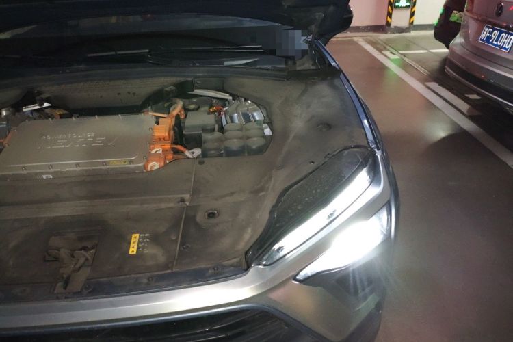 Used Nio ES8 2018 355 km Base Version 7-Seater Edition Engine Bay Left