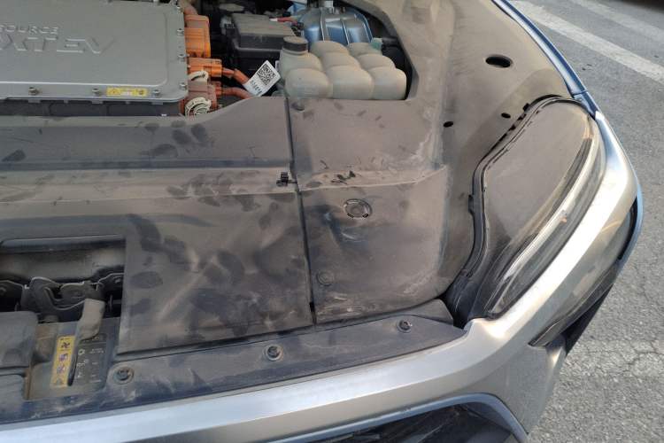 Used Nio ES8 2018 Founder Edition Engine Bay Left