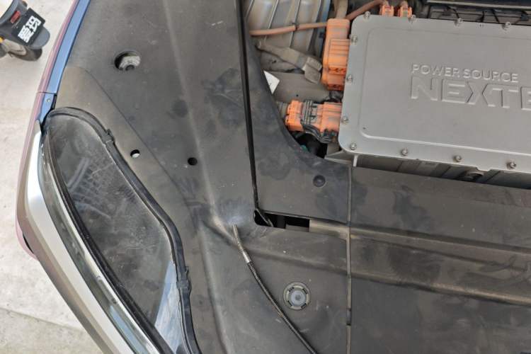 Used Nio ES8 2018 Founder Edition Engine Bay Right