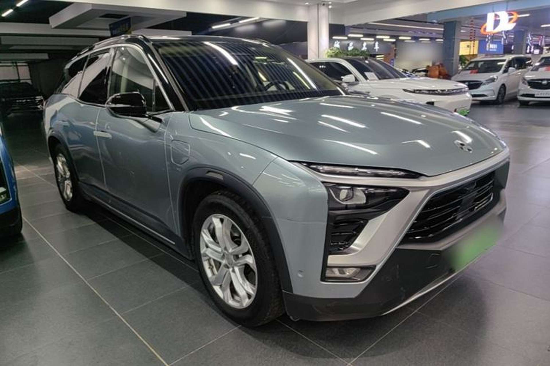 Used Nio ES8 2018 355 km Base Version 7-Seater Edition Front Right 45 Deg