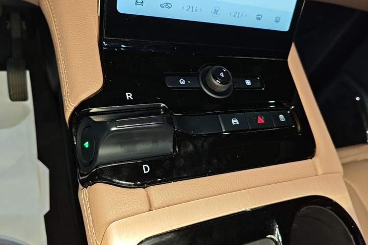 Used Nio ES8 2018 355 km Base Version 7-Seater Edition Gear Lever