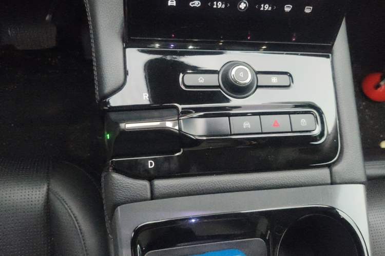 Used Nio ES8 2018 355 km Base Version 7-Seater Edition Gear Lever