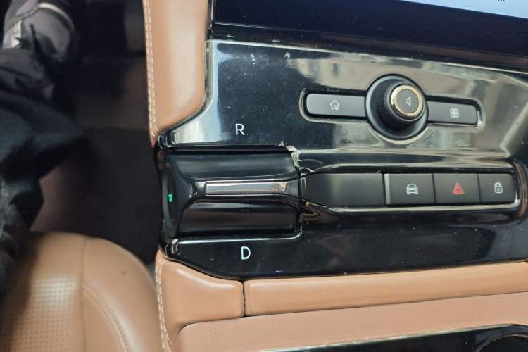 Used Nio ES8 2018 Founder Edition Gear Lever
