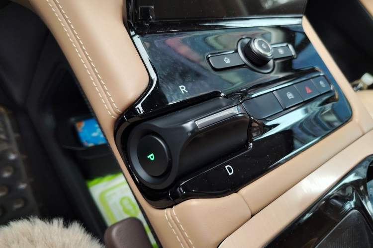 Used Nio ES8 2018 Founder Edition Gear Lever