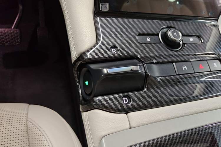 Used Nio ES8 2018 355 km Base Version 7-Seater Edition Gear Lever