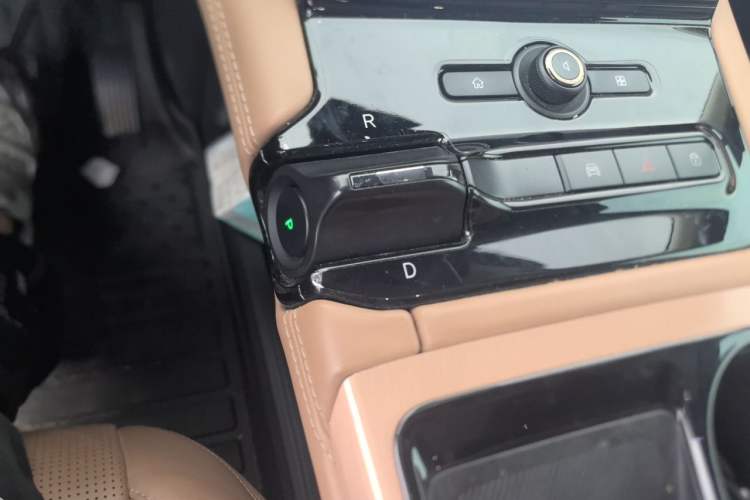 Used Nio ES8 2018 355 km Base Version 6-Seater Edition Gear Lever