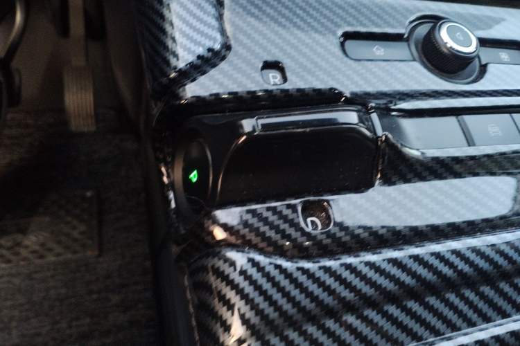 Used Nio ES8 2018 Founder Edition Gear Lever