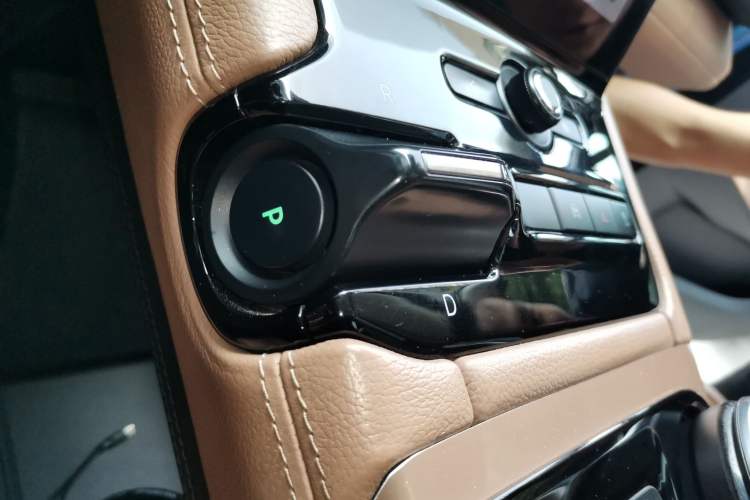 Used Nio ES8 2018 355 km Base Version 7-Seater Edition Gear Lever