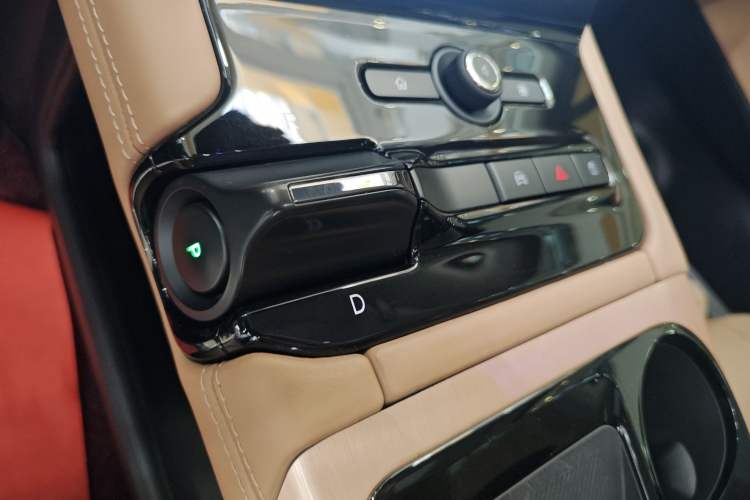 Used Nio ES8 2018 Founder Edition Gear Lever