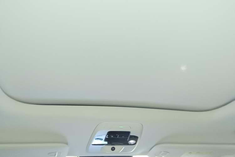 Used Nio ES8 2018 355 km Base Version 7-Seater Edition Headliner