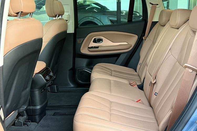 Used Nio ES8 2018 355 km Base Version 7-Seater Edition Interior 2