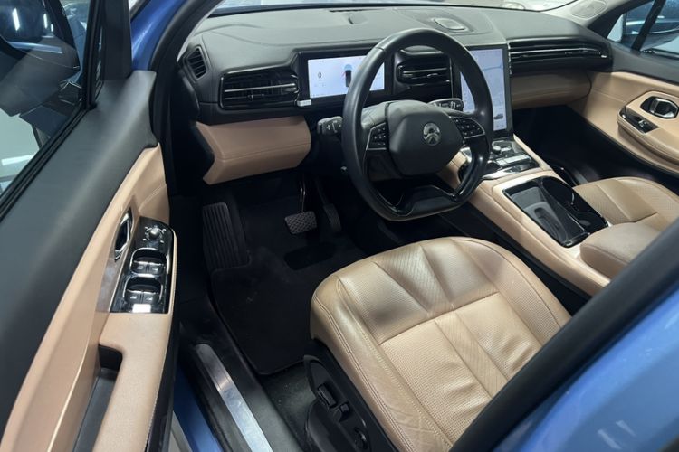 Used Nio ES8 2018 355 km Base Version 7-Seater Edition Interior 3