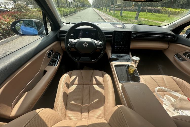 Used Nio ES8 2018 355 km Base Version 7-Seater Edition Interior 4