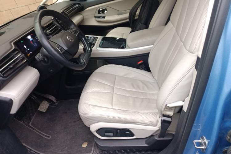 Used Nio ES8 2018 355 km Base Version 6-Seater Edition Left Front Seat