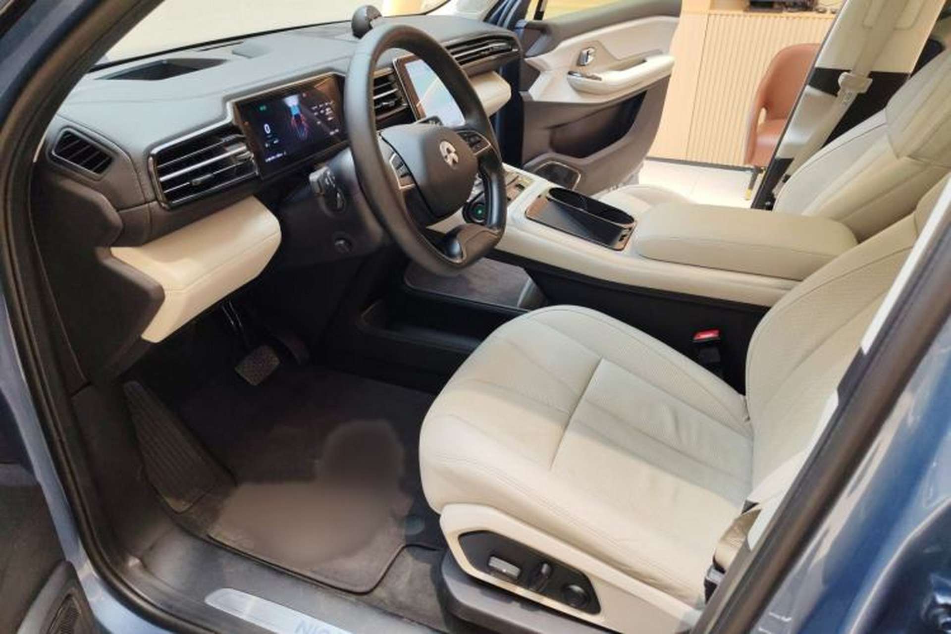 Used Nio ES8 2018 355 km Base Version 6-Seater Edition Left Front Seat