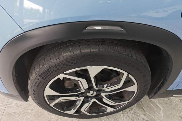 Used Nio ES8 2018 Founder Edition Left Front Wheel Hub