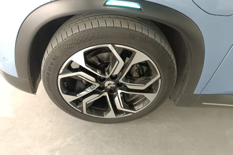 Used Nio ES8 2018 355 km Base Version 7-Seater Edition Left Front Wheel Hub