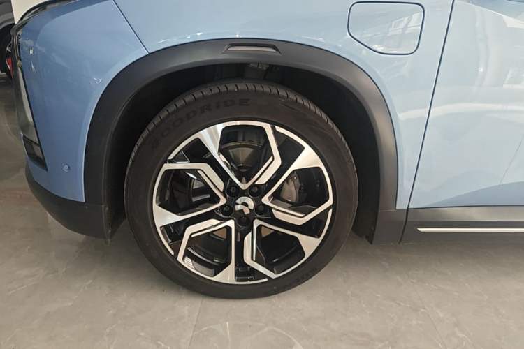 Used Nio ES8 2018 Founder Edition Left Front Wheel Hub