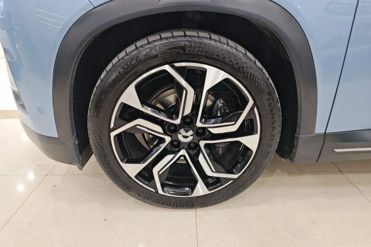 Used Nio ES8 2018 Founder Edition Left Front Wheel Hub