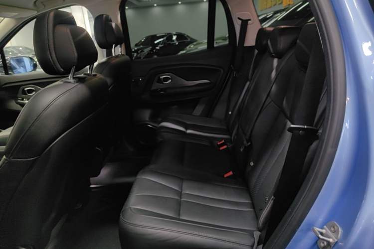 Used Nio ES8 2018 355 km Base Version 7-Seater Edition Left Rear Seat